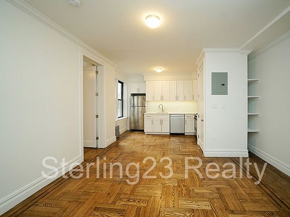 4th image of 2465 38th St APT 8B