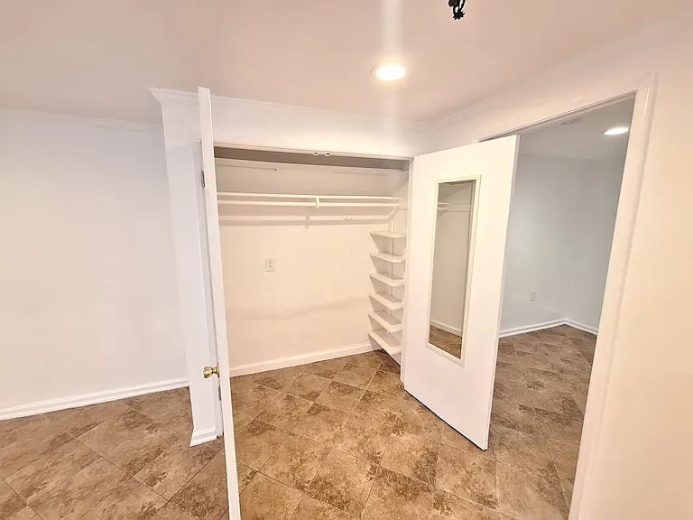 1515 S Beverly Glen Blvd #10 — Photo 5