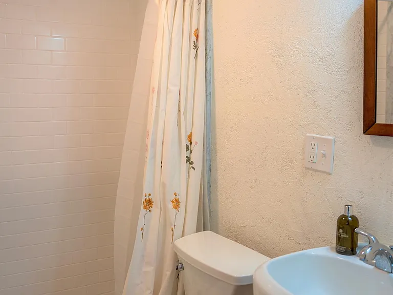 127 Willow Ave — Photo 27