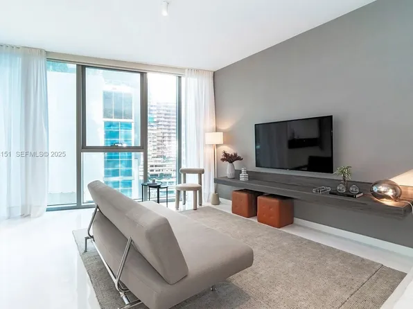 300 Biscayne Boulevard Way #805, Miami, FL 33131