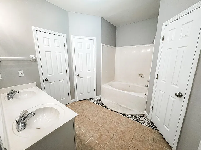 4564 Park Ridge Pkwy — Photo 5
