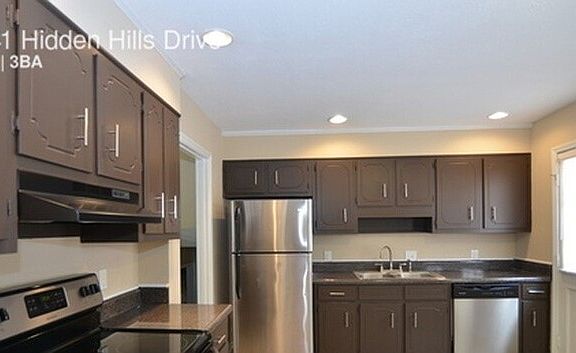 5th image of 1841 Hidden Hills Dr