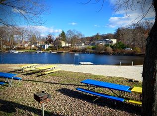 430 River Styx Rd APT C, Hopatcong, NJ 07843