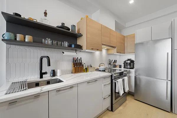 Rented by Douglas Elliman | media 4
