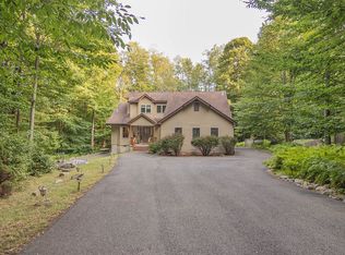 45 Livingston Ln, Gouldsboro, PA