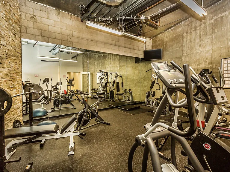 225 S Hamilton Dr #308 — Photo 25