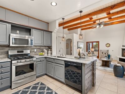 102 La Paz Loop, Santa Fe, NM, 87508