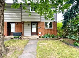 1389 Palmerston Dr #116, Ottawa, ON K1J 8N9