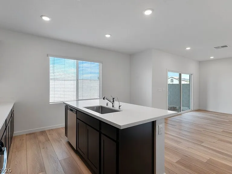 8328 Meridian Ridge Ave — Photo 30