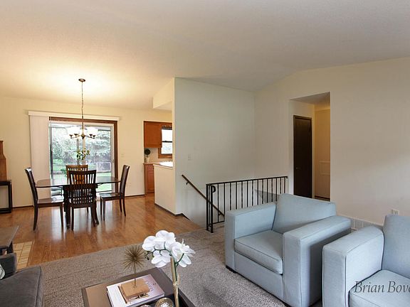 5th image of 2516 Appleleaf Ct NE