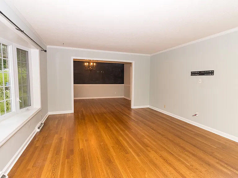 917 Brynwood Dr — Photo 6