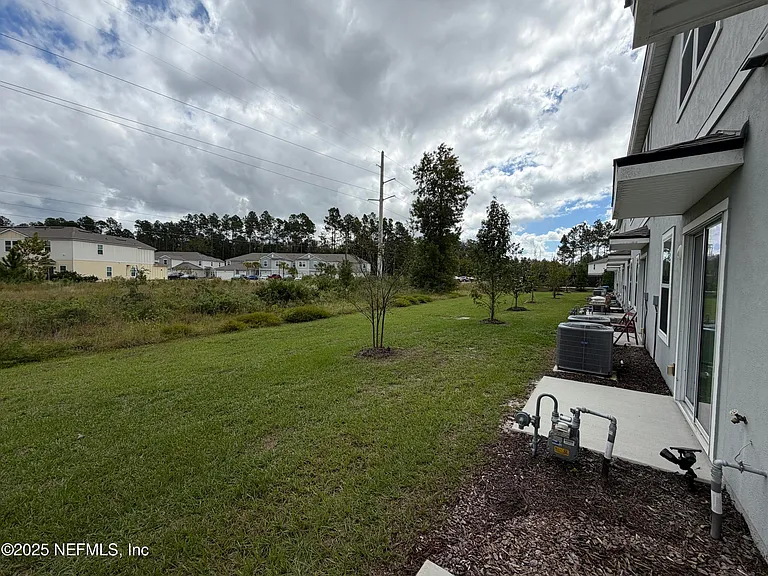 64 Java Ln — Photo 32