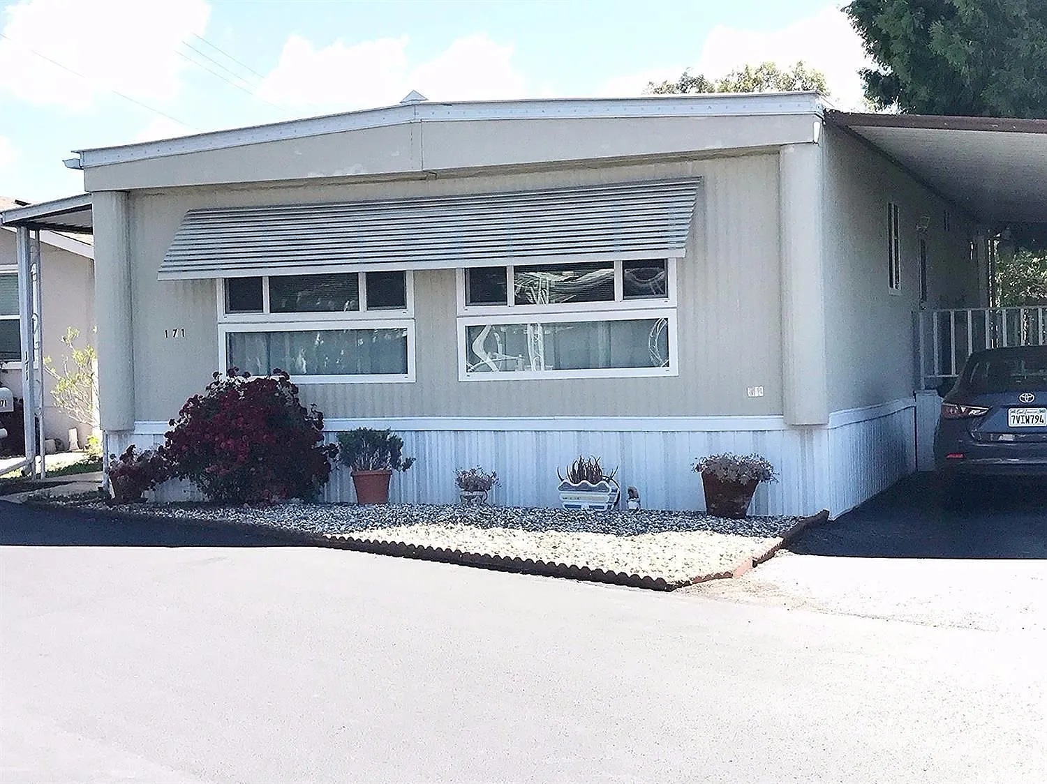 171 Saxton Cir photo 1