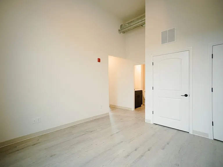 350 N Main St — Photo 5