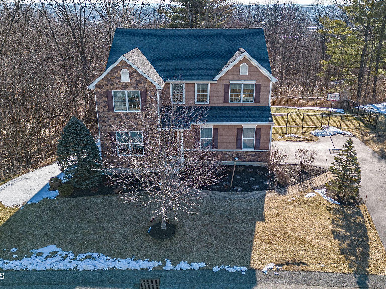 7 Beacon Drive, Watervliet, NY 12189 MLS 202313549 Zillow