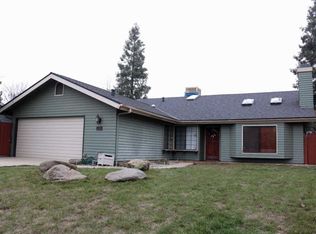 2121 E Iris Ave, Visalia, CA 93292