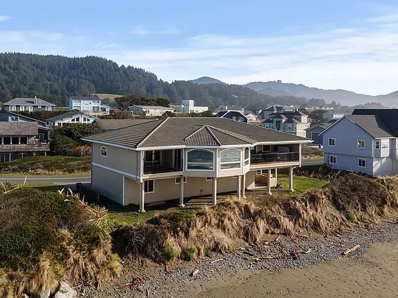 3rd image of 30555 Sandy Dr