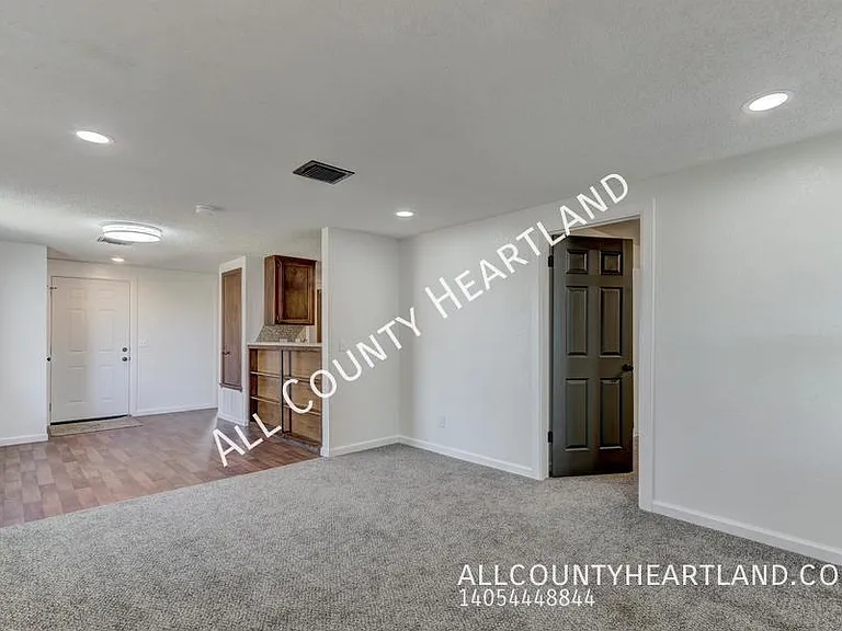 2121 Meench Dr — Photo 6