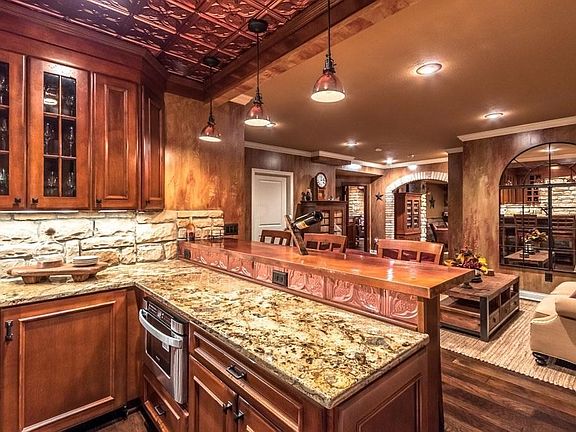 5th image of 8170 Garden Dr NW