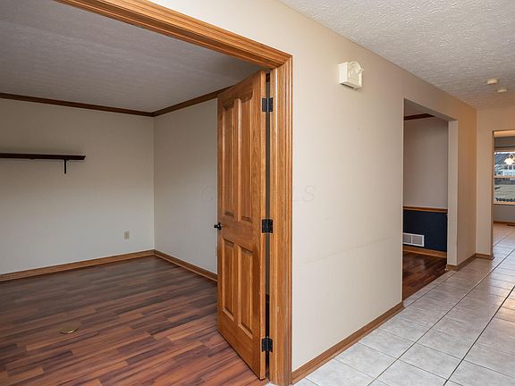 4th image of 6389 Andrews Dr W