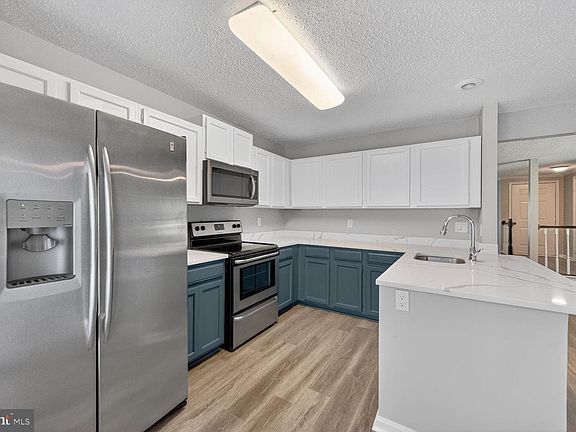 5th image of 11561 Hill Meade Ln