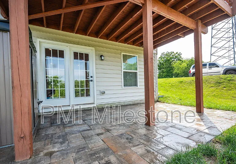 367 Ontario Dr #FALLING WATERS — Photo 77