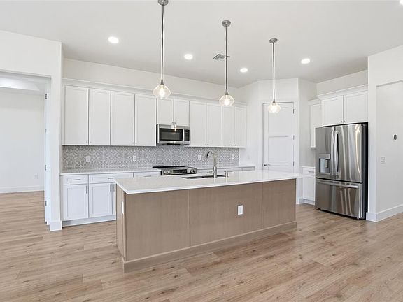 2nd image of 24292 PEPPERCORN ROAD