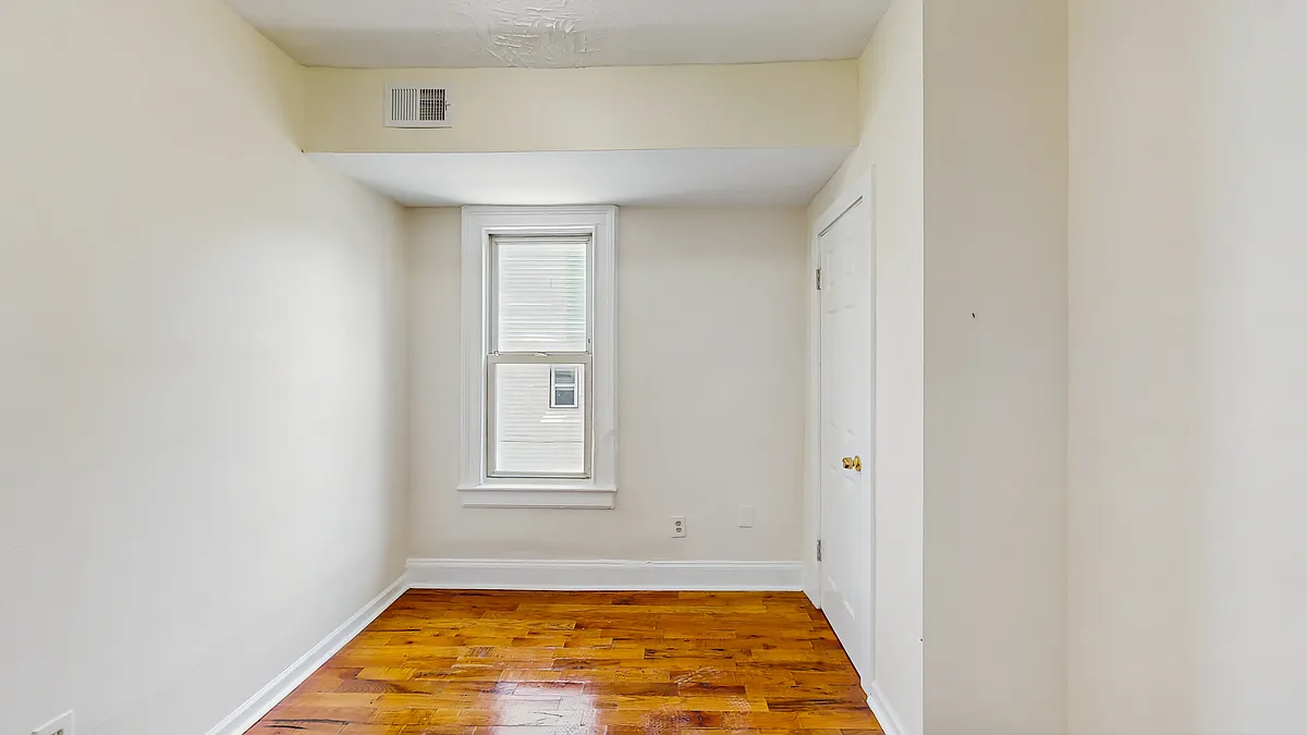 Building Photo - 59 Wakeman Ave #2