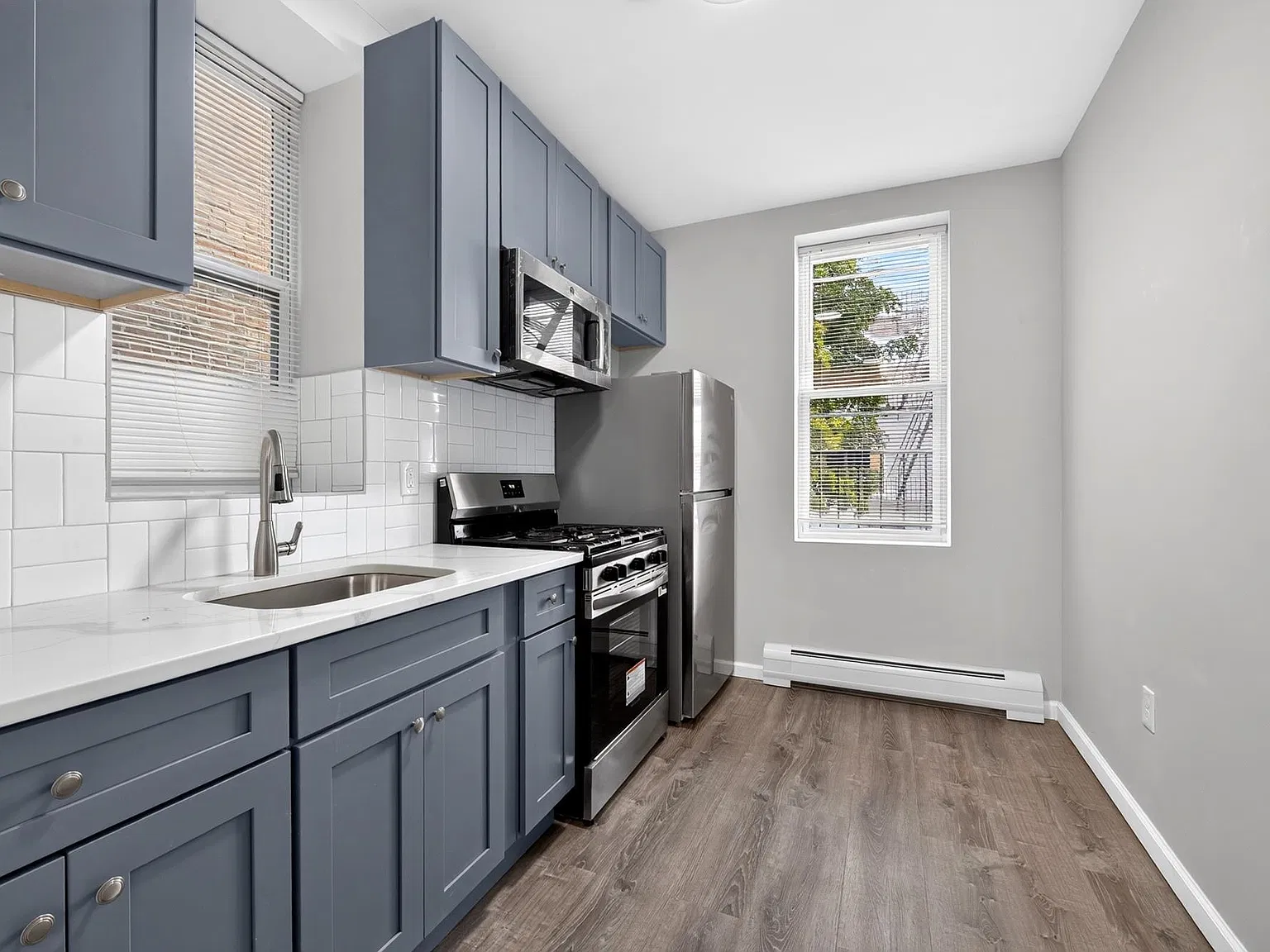 3 bed, 1.0 bath, $2,317 — Photo 3