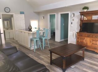 4 H St, Hampton, NH 03842