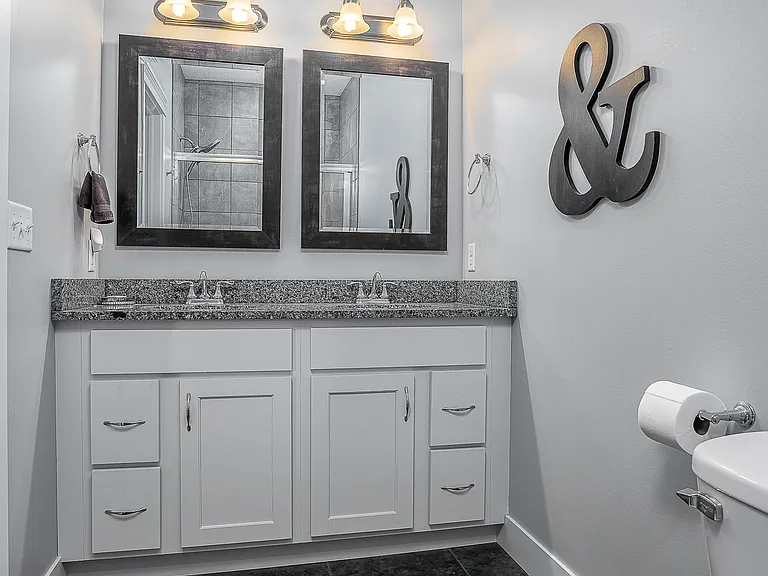 710 Cox Ct — Photo 8