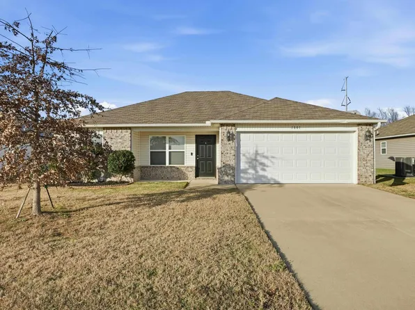 1801 Yarrow Dr, North Little Rock, AR 72117