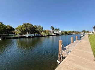 455 Paradise Isle Blvd APT 109, Hallandale Beach, FL 33009
