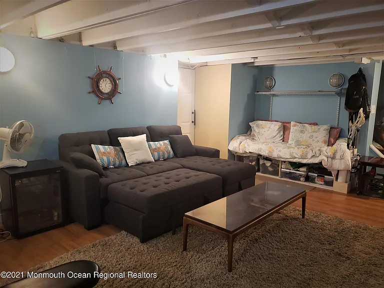 407 Chicago Blvd — Photo 28