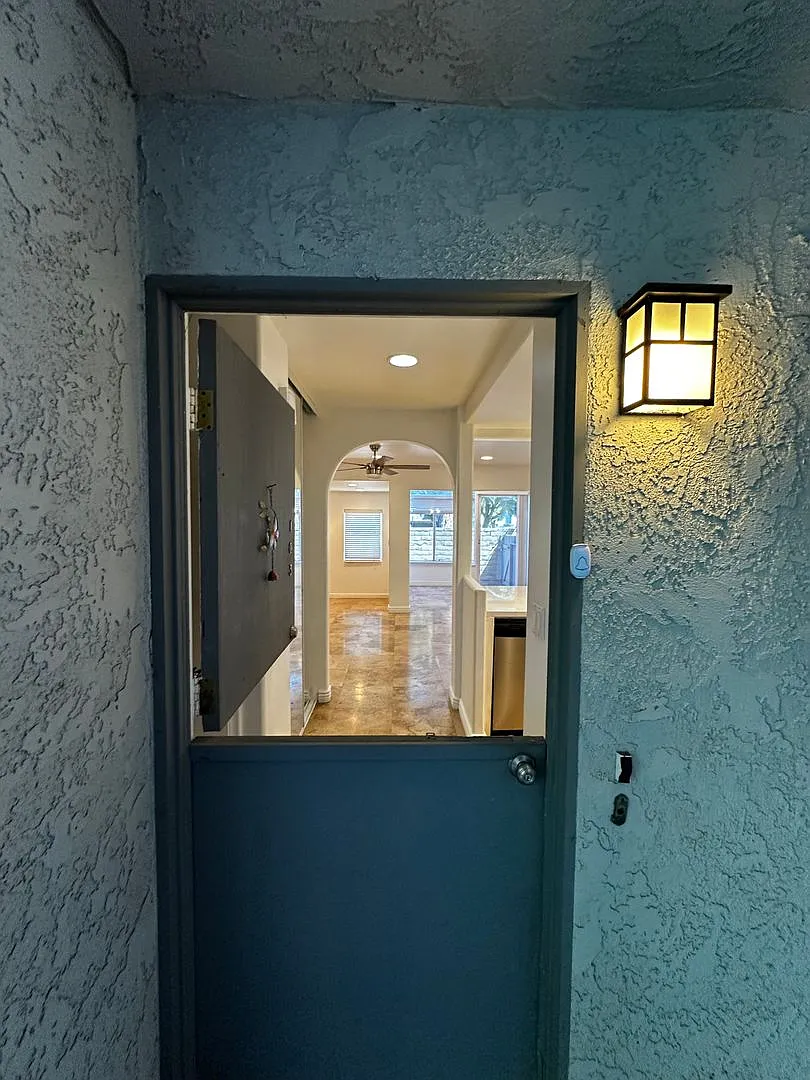 Huntington Beach Studio — Photo 1