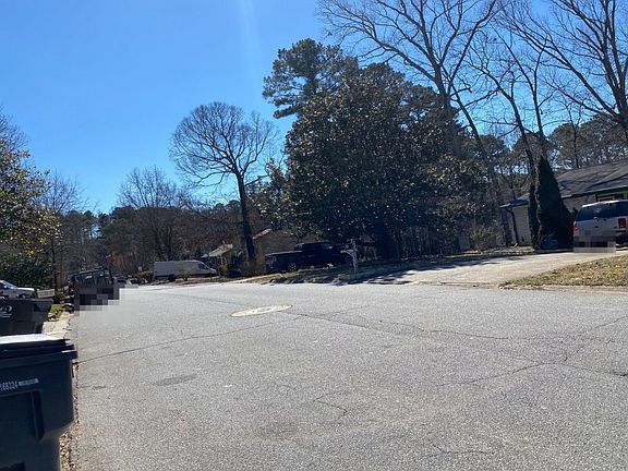 5th image of 1043 Park Forest Dr