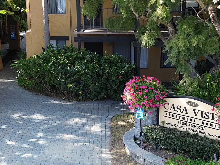 Casa Vista Apartment Homes — Photo 17