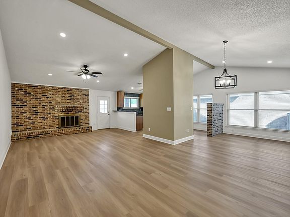 4th image of 23911 Spring Moss Dr