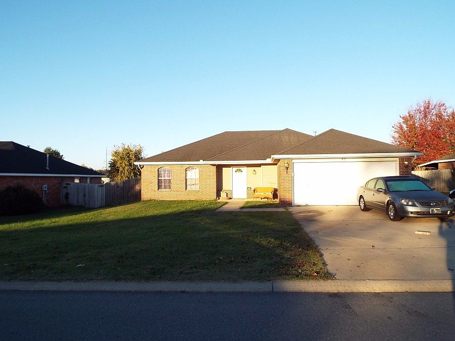 1st image of 451 Sun Meadow Dr
