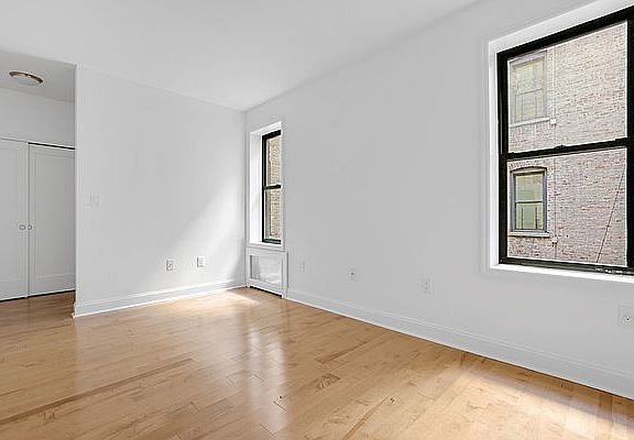 4th image of 385 Fort Washington Ave APT 30