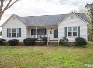 2325 Buckstone Ct, Fuquay Varina, NC 27526