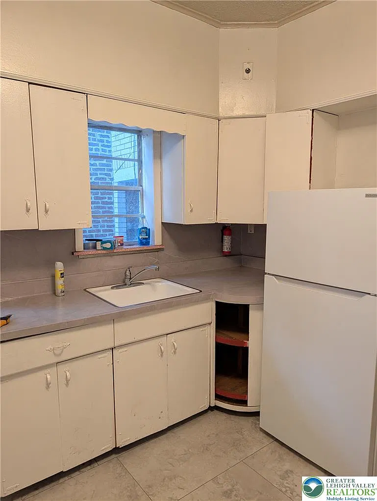 1 bed, 650 sqft, $1,100 — Photo 3