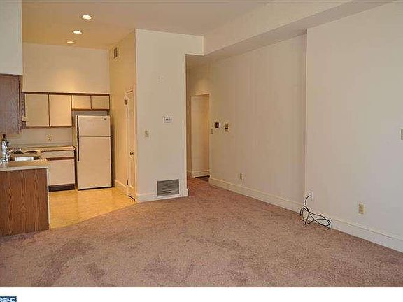 4th image of 1315 Delaware Ave APT 12