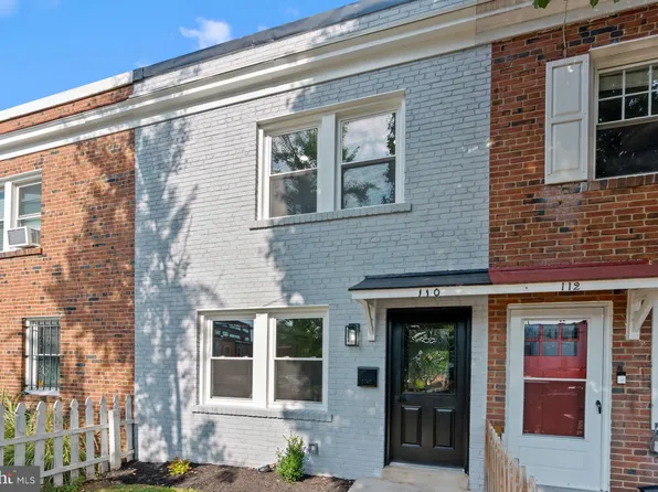 110 Baggett Pl, Alexandria, VA 22314