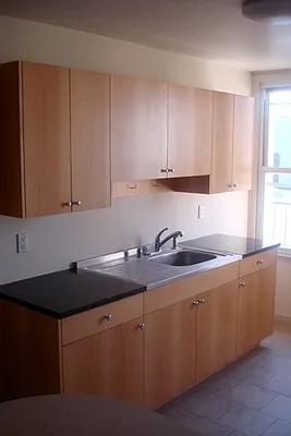 Rented by New York Realty Minimax Inc | media 31