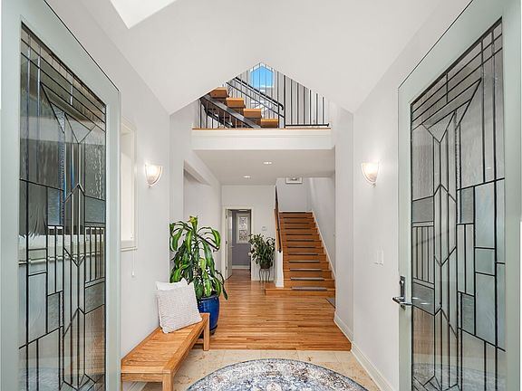 5th image of 8418 Island Drive S