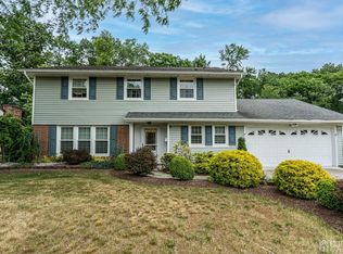 5 Matano Ct, Monroe Township, NJ 08831