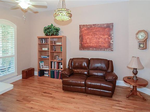 5th image of 7109 Mira Vista Dr