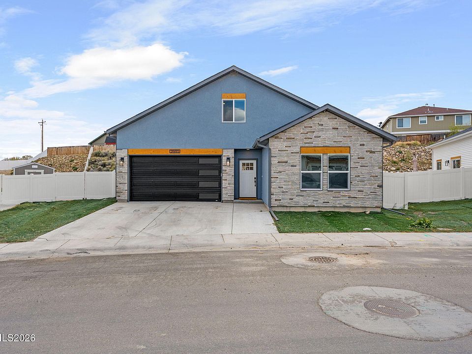 1st image of 2605 Platinum Dr