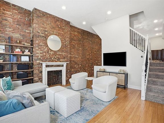 4th image of 5317 Keystone St